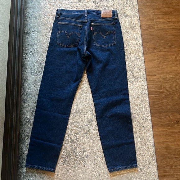 Levi’s Wedgie Size 28 - Picture 3 of 4